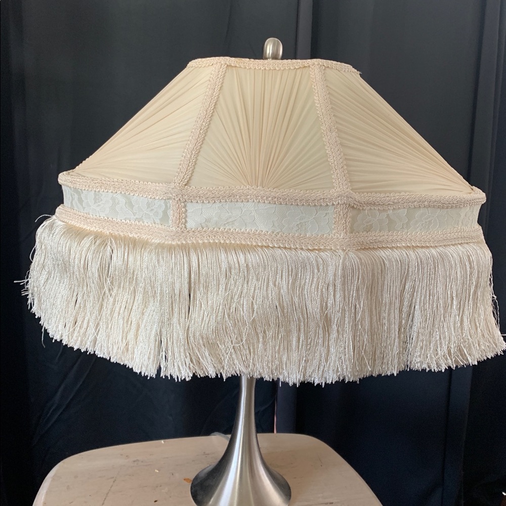 Gorgeous lamp shade.